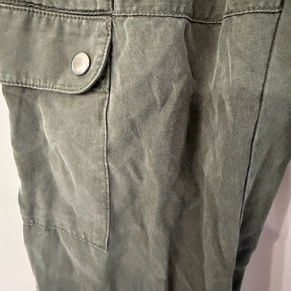 Banana Republic Women’s Small Gray Green Silk Feel Cargo Drawstring Jogger Pants - Picture 2 of 8